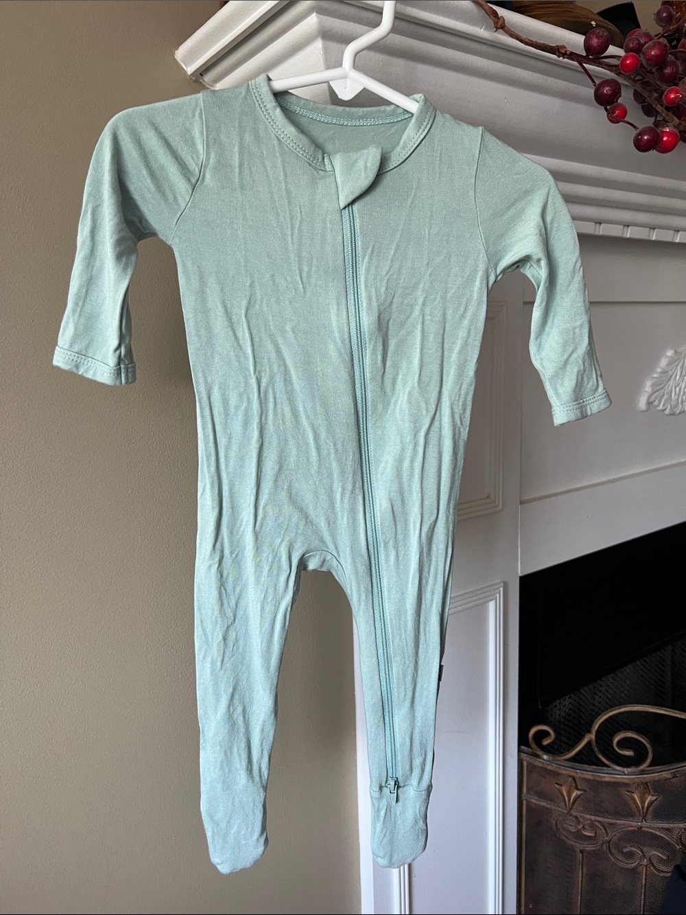 Kyte BABY Sage Footed One-Piece Bamboo Zipper Pajamas Footie Size 3-6 months